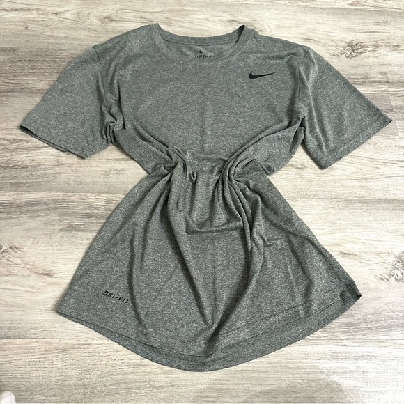 Nike Gray Dri-FIT T-Shirt size small Nike athletic top workout shirt small - Picture 1 of 5
